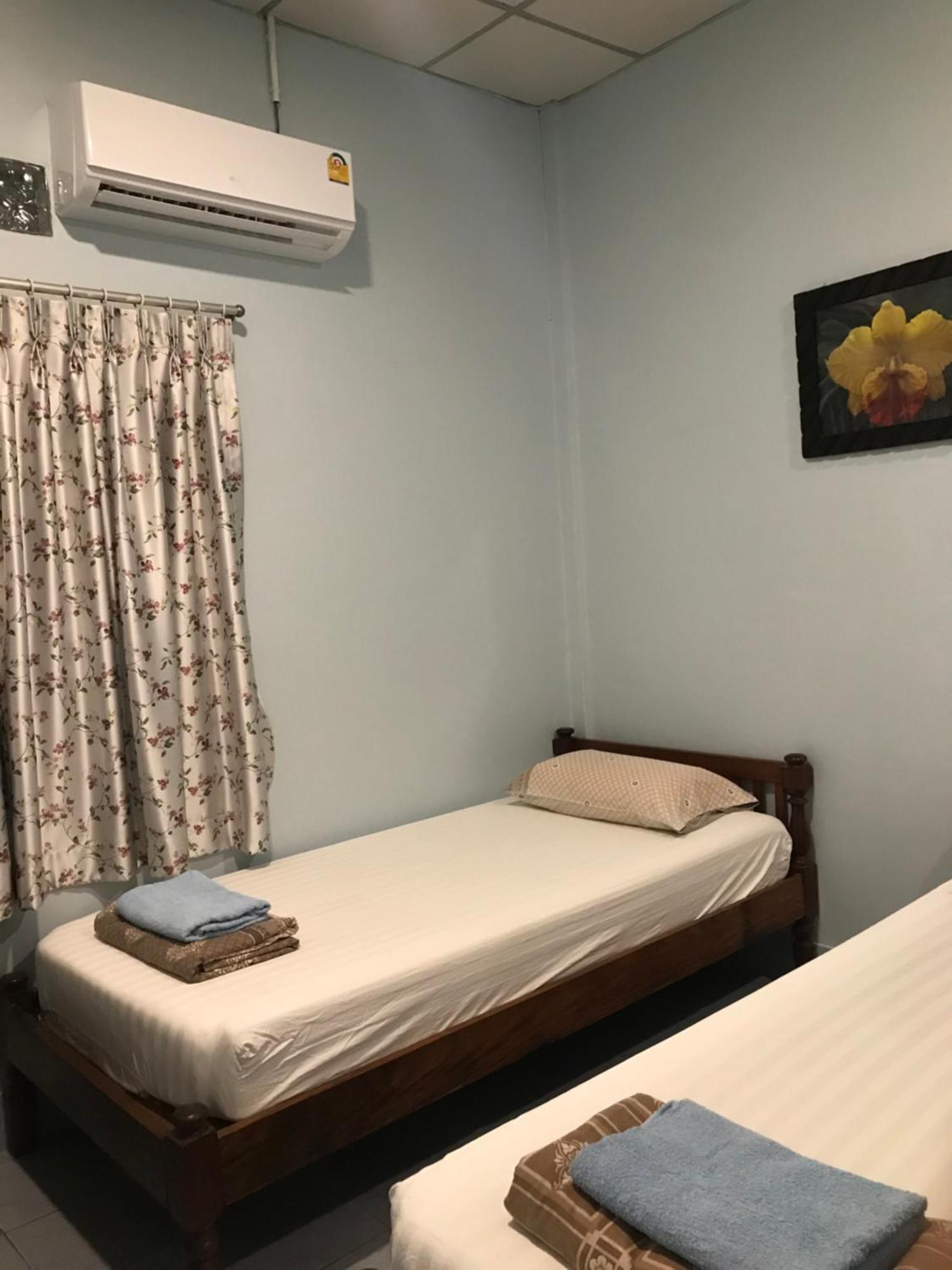 Vitoonguesthouse2Fanrooms & Aircondition Sukhothai Eksteriør bilde