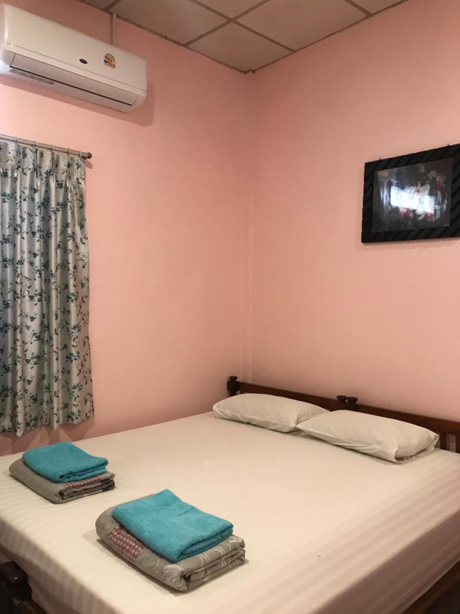 Vitoonguesthouse2Fanrooms & Aircondition Sukhothai Eksteriør bilde
