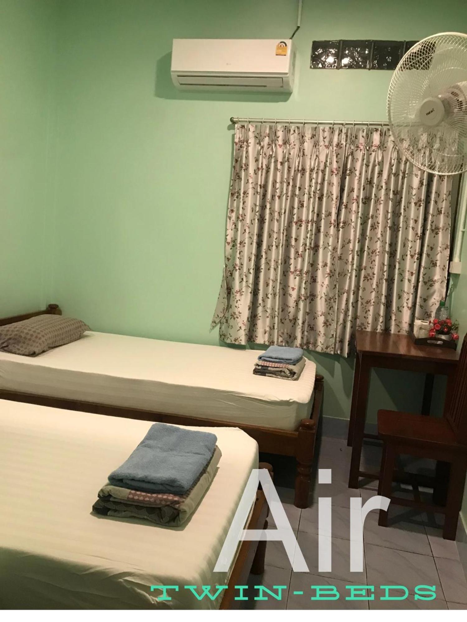 Vitoonguesthouse2Fanrooms & Aircondition Sukhothai Eksteriør bilde