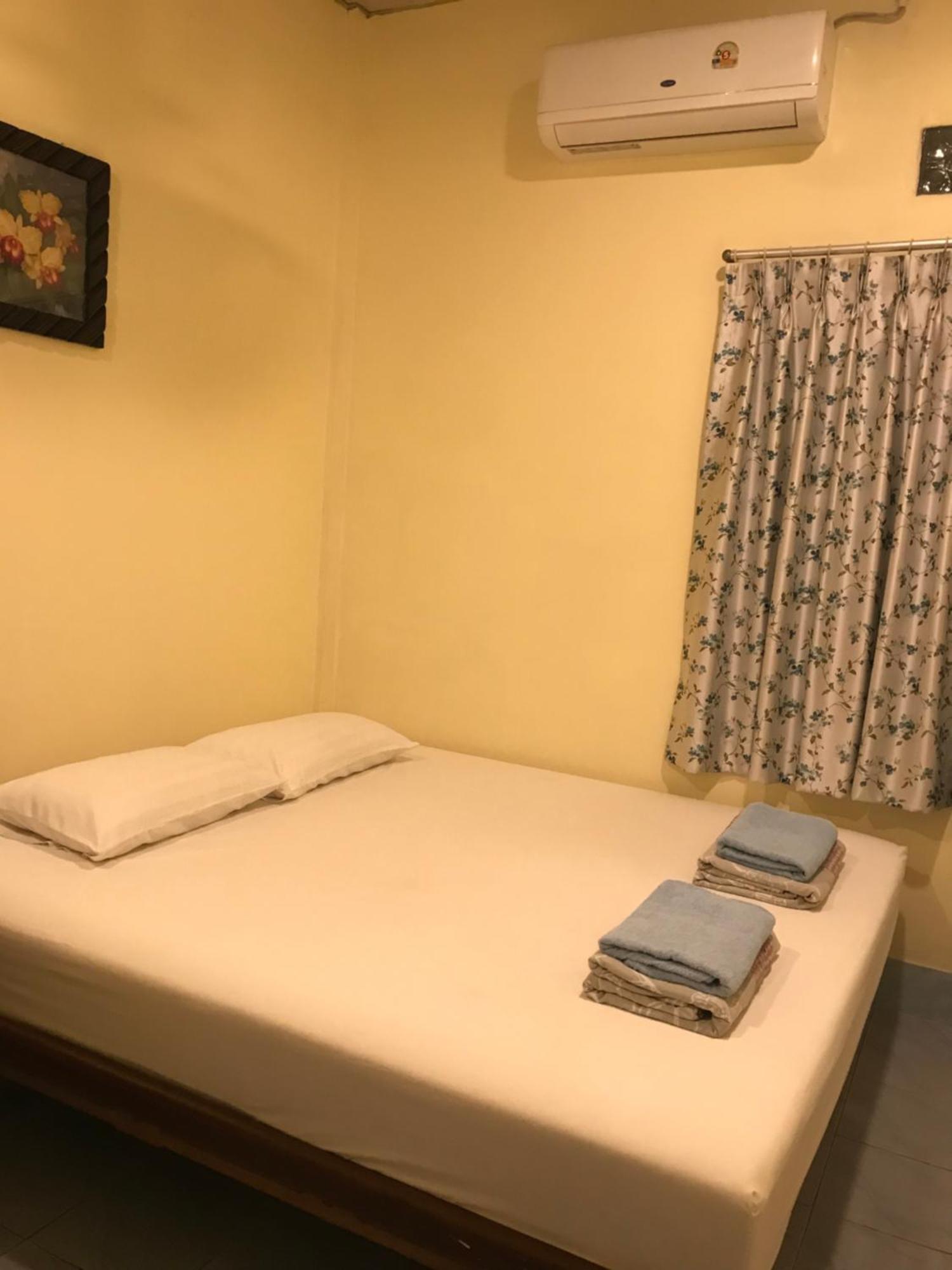 Vitoonguesthouse2Fanrooms & Aircondition Sukhothai Eksteriør bilde