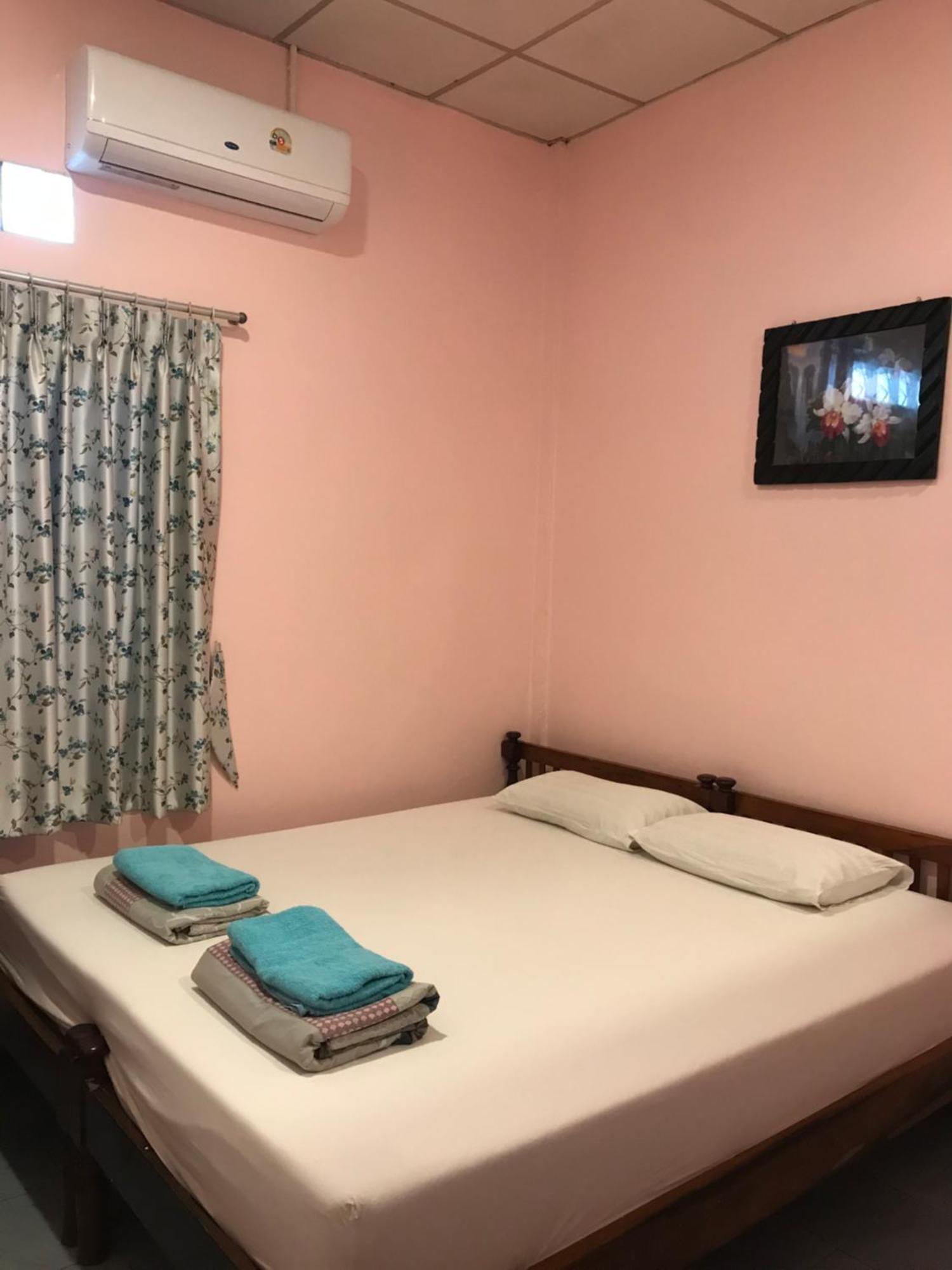 Vitoonguesthouse2Fanrooms & Aircondition Sukhothai Eksteriør bilde