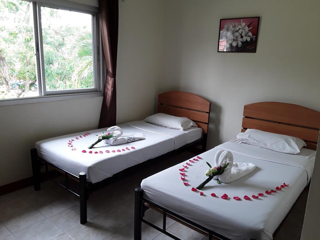Vitoonguesthouse2Fanrooms & Aircondition Sukhothai Eksteriør bilde